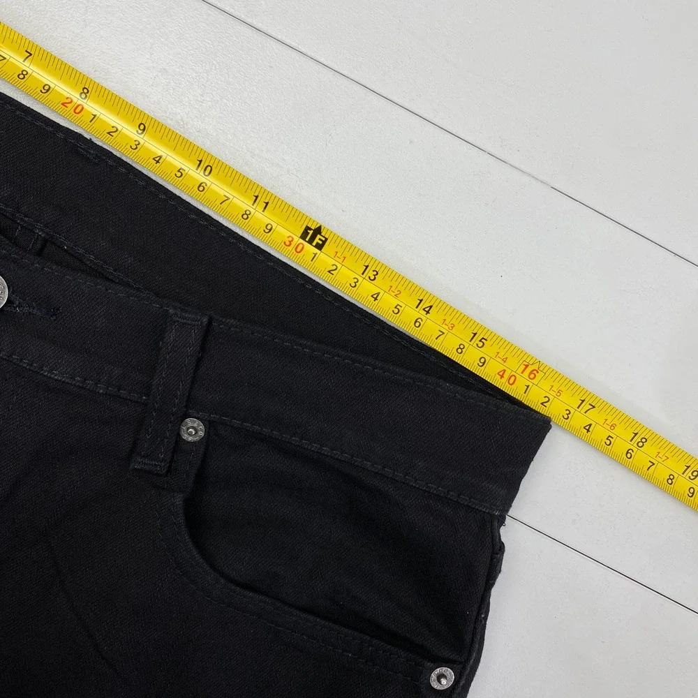 Levis these levi